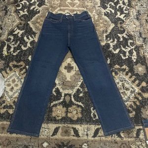 Levi Strauss. High rise straight. Size W27